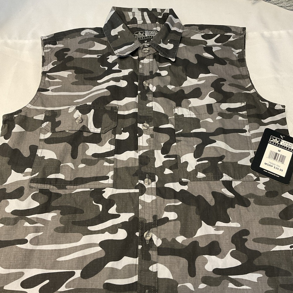Canyon Guide Outfitters Men's‎ Sleeveless Black Camo Hunting Button Up Shirt M